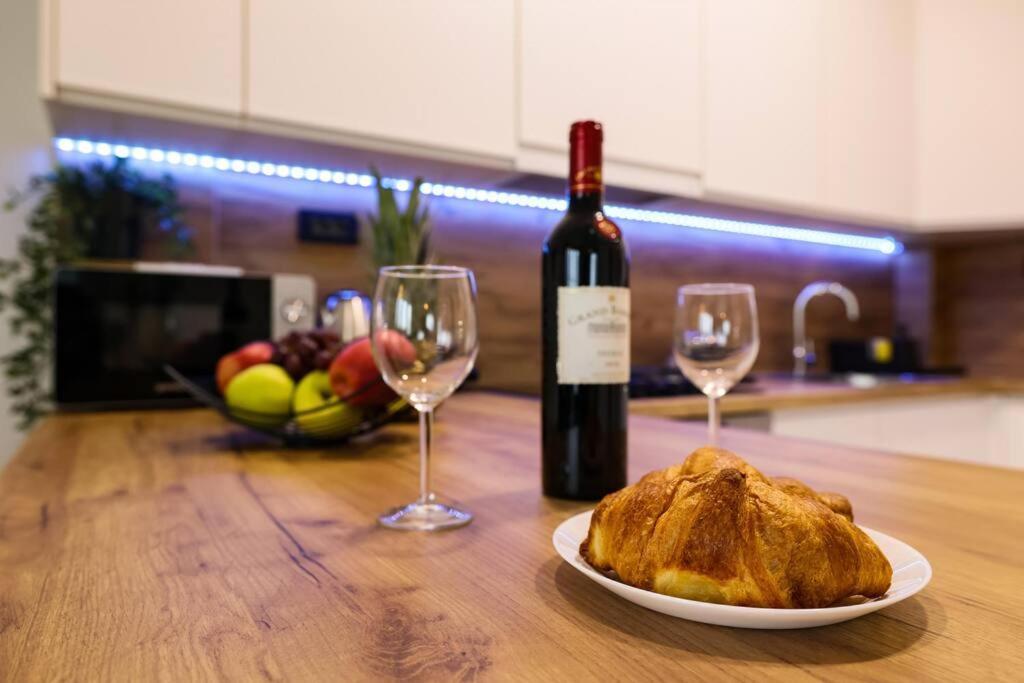 Grgic Apartments - Lux Apt2 - Free Parking ซาเกร็บ ภายนอก รูปภาพ