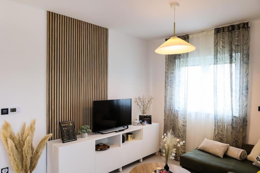Grgic Apartments - Lux Apt2 - Free Parking ซาเกร็บ ภายนอก รูปภาพ